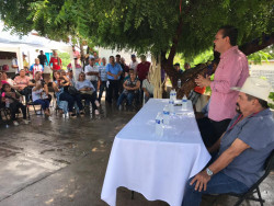Entregan 5 millones de pesos  en artes de pesca en el Tetuán
