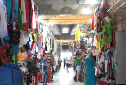 Bajan ventas de artesanías en mercado Pino Suárez