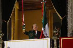 AMLO  da el Grito de Independencia