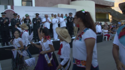 Desfile patrio poco concurrido