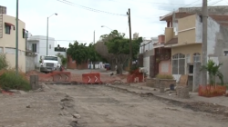 Vecinos de Villa Verde molestos por fallas en alumbrado y abandono de obra