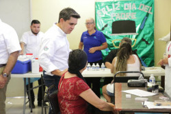 Entrega SEDESO apoyos sociales en Angostura