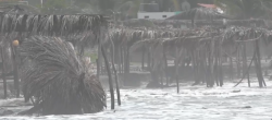 “Lorena” afecta severamente a palapas de la Isla de la Piedra