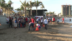 Realizan mega limpieza de playa