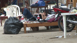 Duermen a la intemperie desalojados de San Fernando