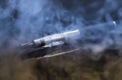 COEPRISS replica alerta sanitaria a la población sobre uso de “vapeadores”