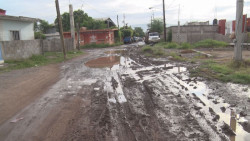 En mal estado y sin alumbrado público la calle Mina de la Purísima