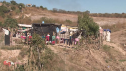 Van por terrenos para los desplazados por la violencia