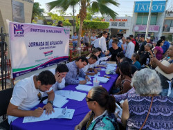 Busca el PAS nuevos aliados 'genuinos'