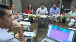 Se reúnen empresarios con regidores del PRI
