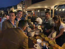 Productores pesqueros comercializan camarón mexicano