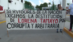 Exigen destitución de delegada regional de Servidores de la Nación