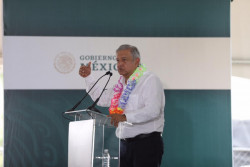 AMLO anunció que basificará a todos los trabajadores del sector salud