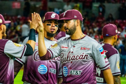 Tomateros gana los dos juegos inaugurales a Venados