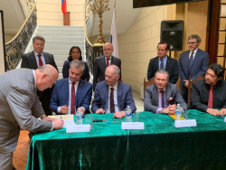Firma la UAS convenio de colaboración con el Joint Institute for Nuclear Research