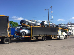 Circulan varias nodrizas de vehículos por Mazatlán