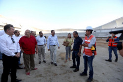 Gobernador supervisa construcción de estadio de fútbol en Mazatlán