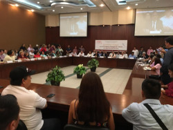 Diputados de MORENA exigen renuncia de JEF en comparecencia