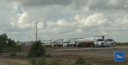 El bloqueo de los yaquis daña la economía y al transporte de carga