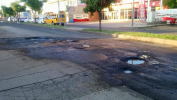 Baches por toda la Avenida Revolución