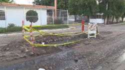 Sin reparar fuga en la colonia 6 de enero