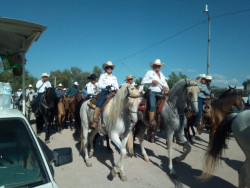 Con éxito de realiza cabalgata en el fuerte