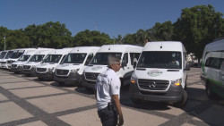 Entrega Gobierno del Estado 50 camiones del transporte público