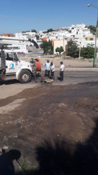 Repara JAPAC fuga de aguas negras en la Col.Buenos Aires