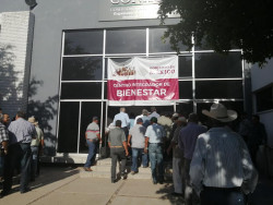 Se manifiestan productores agrícolas
