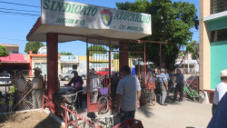 Realizan pago a ex trabajadores del ingenio