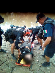 Jovencita cae de puente  al río Tamazula