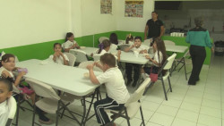 Programas de escuelas de tiempo completo no desaparece