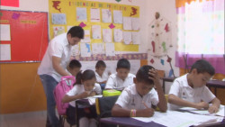 Son 42 mil estudiantes en lista de espera por una beca