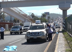 Pide Educación Vial usar puentes peatonales para evitar accidentes