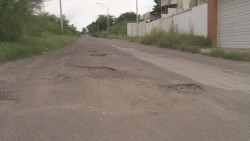 Pide el Diputado federal Carlos Castaños  que Estrada Ferreiro asuma su responsabilidad en el problema de los baches