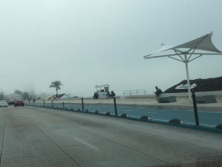 Densa neblina cubre bahía mazatleca