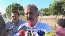 Alcalde acusa de terroristas a medios de comunicación