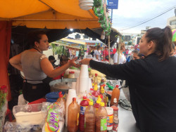Activan operativo de vigilancia y fomento sanitario en comercios temporal de La Lomita