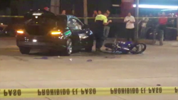 Muere motociclista al impactarse contra un automóvil