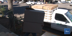 Bazar Solidario dona cien cajas al Regalo de Alegría 2019