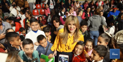 Con becas reconocen a miles de estudiantes en Sonora