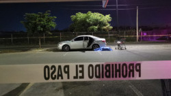 Asesinan a hombre en estacionamiento de supermercado
