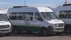 60 unidades más entrega gobierno del estado a los transportistas  Quirino Ordaz