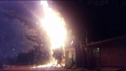 Incendia pirotecnia palmera en la Isla de la Piedra
