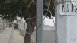 Cuidado, cables tirados por la Cerro de las Cumbres