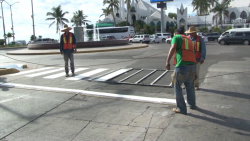 Caos vial provocan trabajos de mejora urbana vial en avenida Rafael Buelna