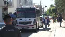 Provocan caos vial en el Centro, preparativos para Año Nuevo
