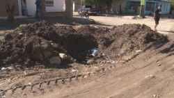 Peligroso hoyo por la Mina de San José de Gracia en la colonia CNOP