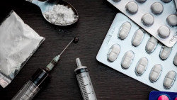 Disminuye consumo de drogas, pero aumenta el alcohol entre jóvenes