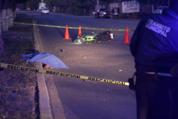 Accidente de motocicleta deja un muerto y un herido